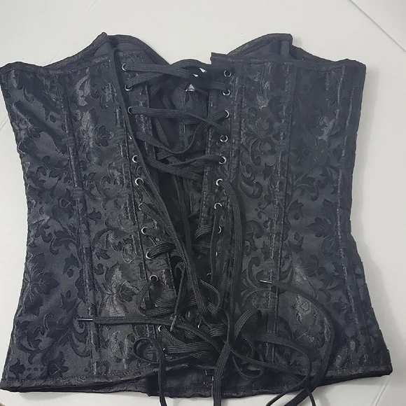 Spirit Black Corset with Red Lace Accents - Picture 4 of 6